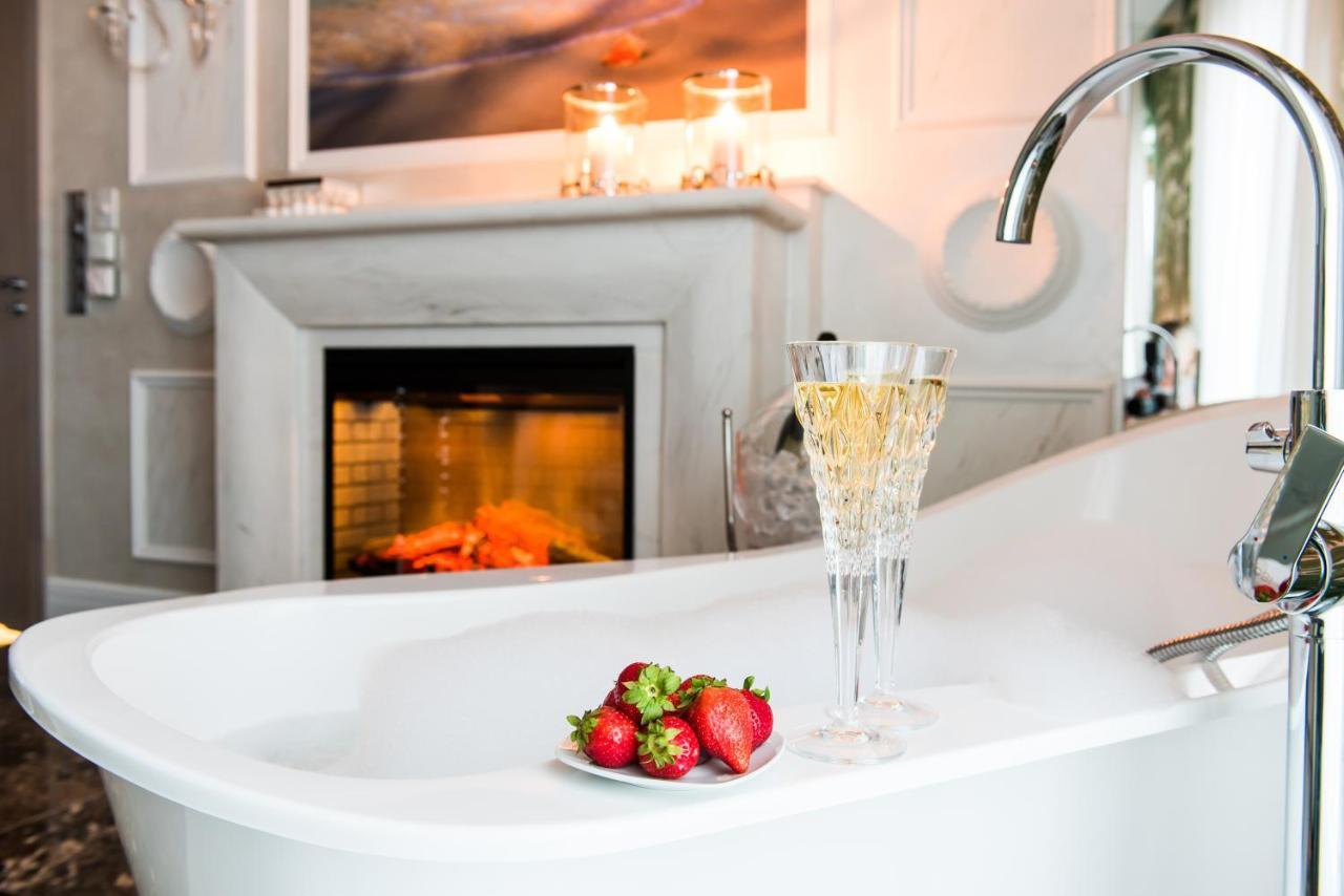 Diamonds Luxury Old Town Residence Krakow Luaran gambar